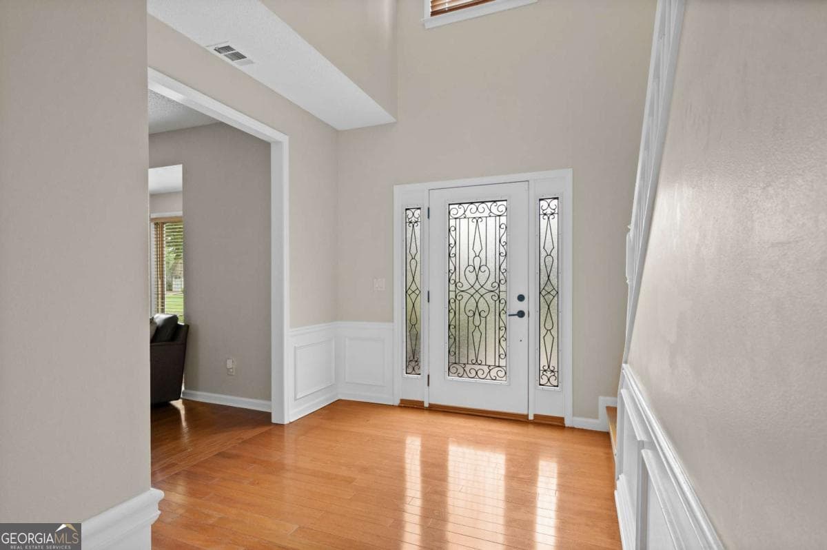 4 bedroom, 2.5 bathroom, 2,474 sq ft single family residence for sale at 485 Weatherend Court, Johns Creek, GA 30022 — photo 8
