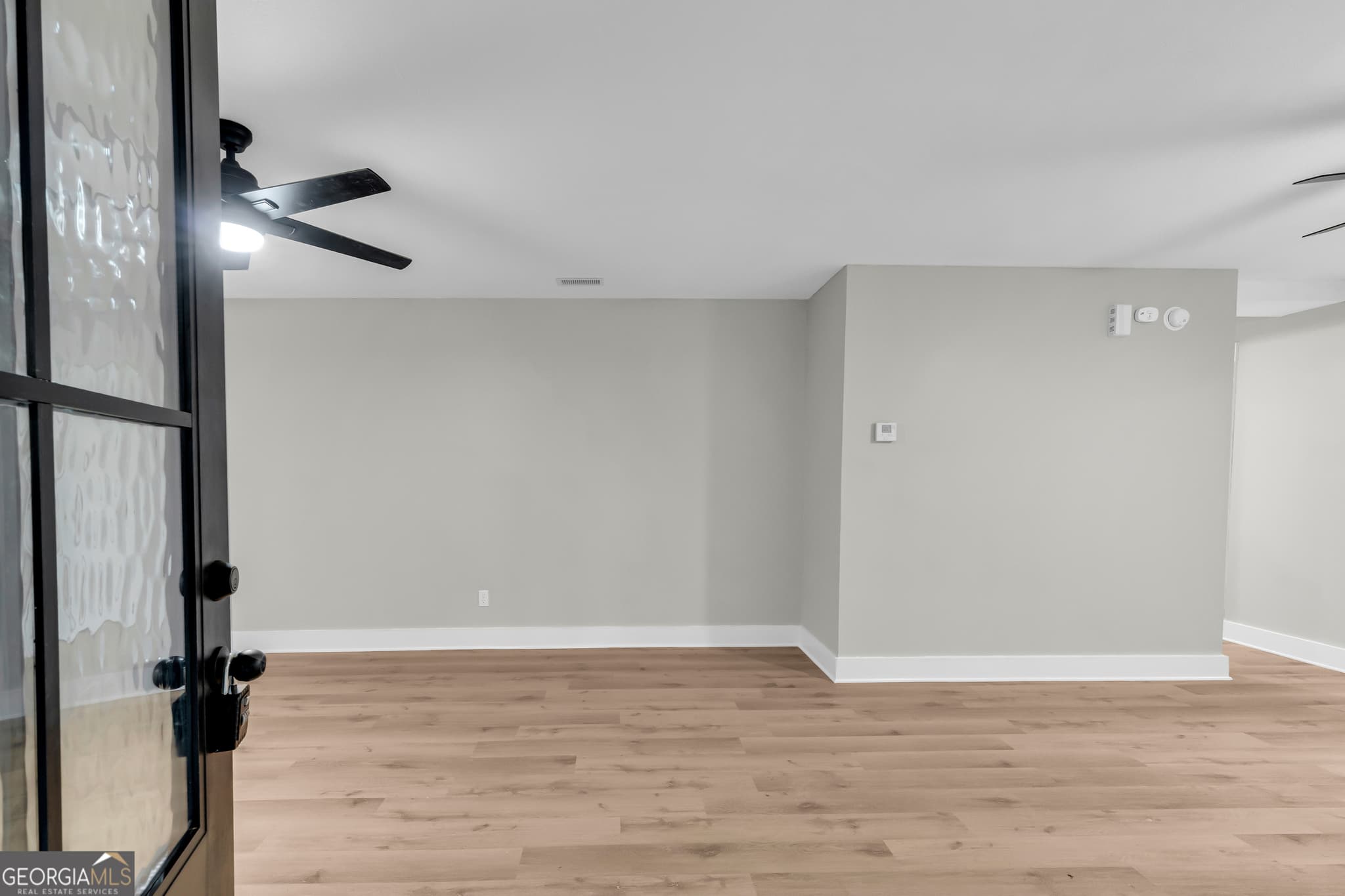 2 bedroom, 2 bathroom, 1,150 sq ft single family residence for sale at 314 Skyview Circle, Clarkesville, GA 30523 — photo 6