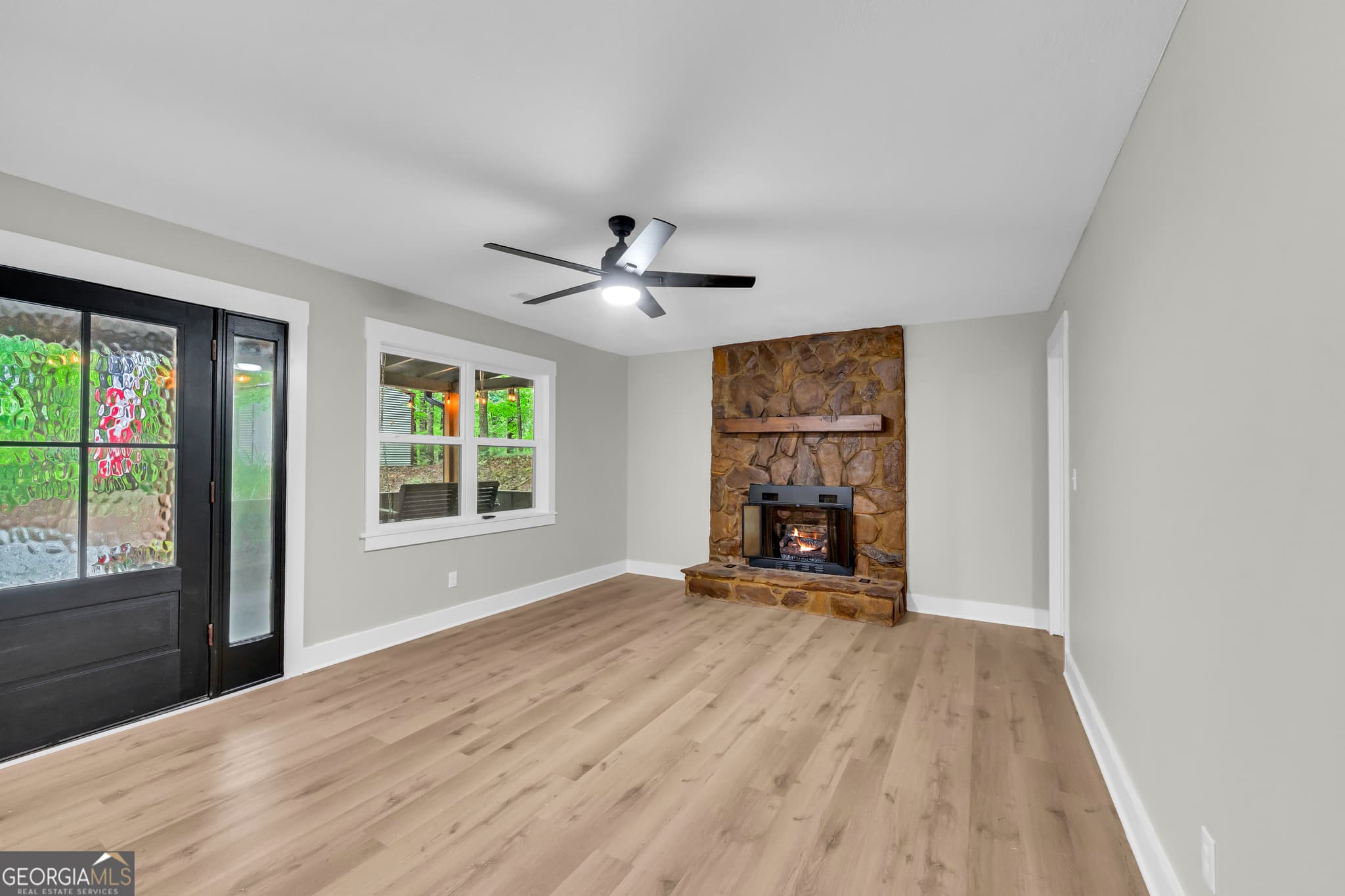 2 bedroom, 2 bathroom, 1,150 sq ft single family residence for sale at 314 Skyview Circle, Clarkesville, GA 30523 — photo 8