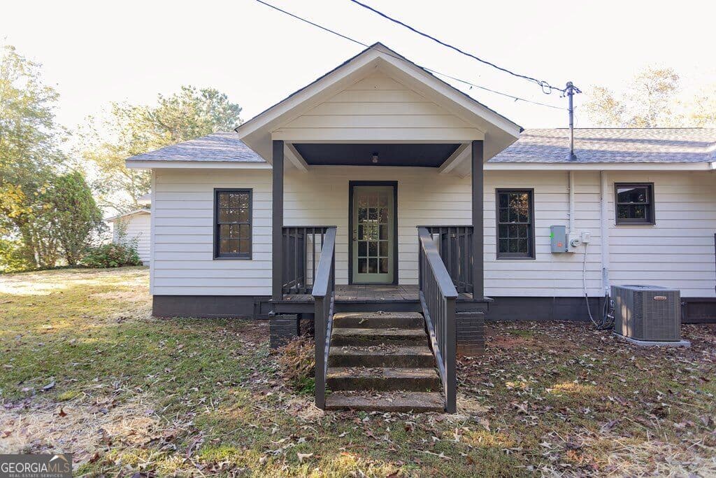 2 bedroom, 2 bathroom, 1,612 sq ft single family residence for sale at 2209 Duncan Bridge Road, Cornelia, GA 30531 — photo 6