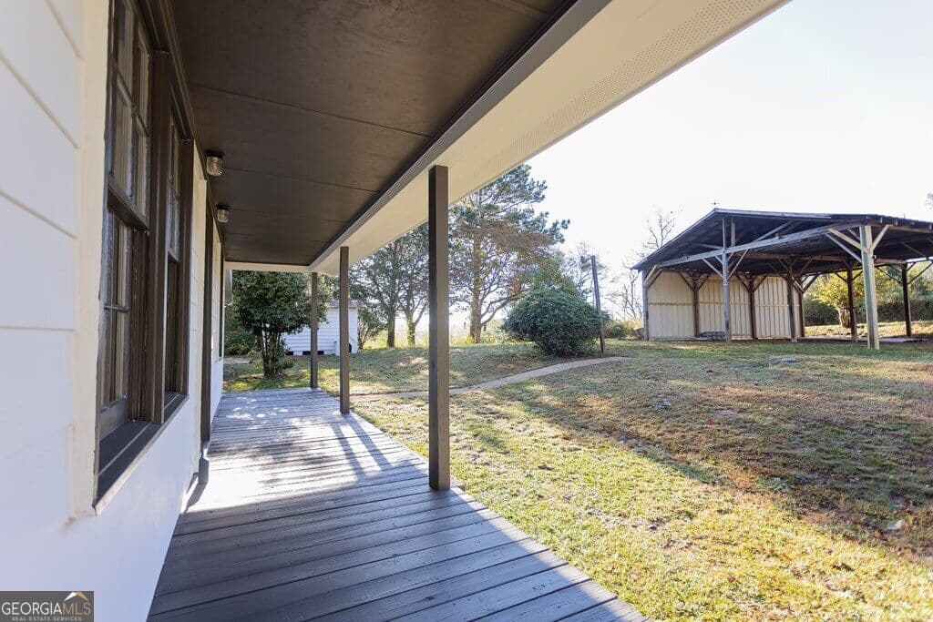 2 bedroom, 2 bathroom, 1,612 sq ft single family residence for sale at 2209 Duncan Bridge Road, Cornelia, GA 30531 — photo 7