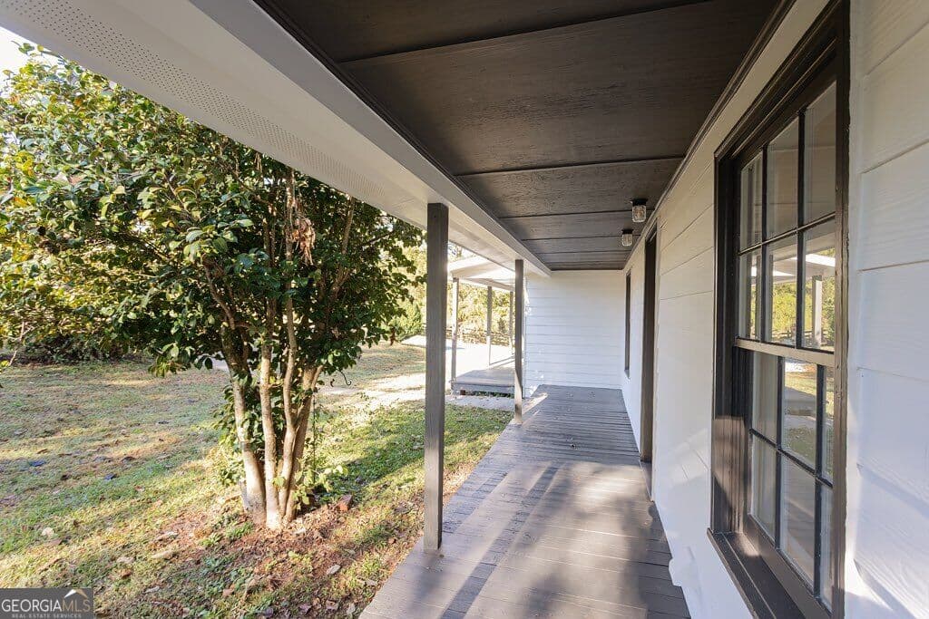 2 bedroom, 2 bathroom, 1,612 sq ft single family residence for sale at 2209 Duncan Bridge Road, Cornelia, GA 30531 — photo 9