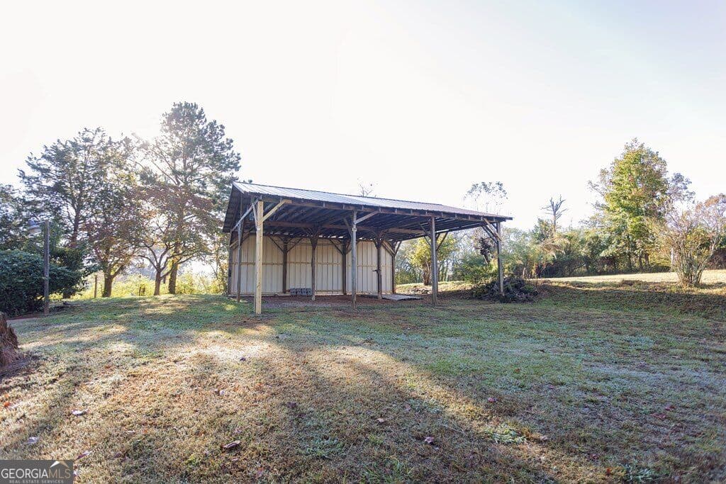 2 bedroom, 2 bathroom, 1,612 sq ft single family residence for sale at 2209 Duncan Bridge Road, Cornelia, GA 30531 — photo 8
