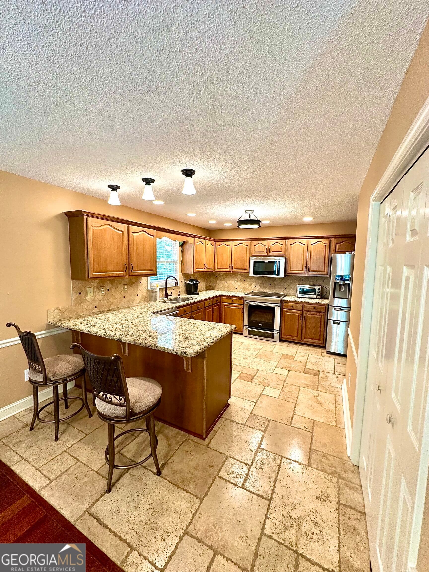 4 bedroom, 3 bathroom, 2,798 sq ft single family residence for sale at 439 Abbington Lane, Douglasville, GA 30134 — photo 10