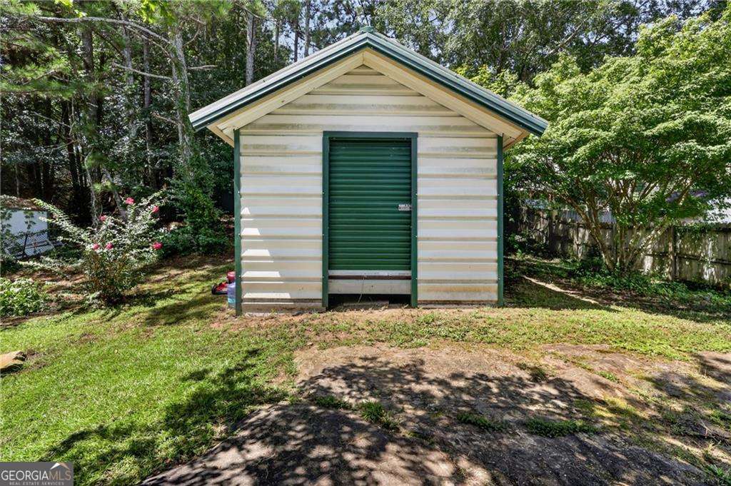 3 bedroom, 2 bathroom, 1,462 sq ft single family residence for sale at 705 Allens Landing Drive, Lawrenceville, GA 30045 — photo 6
