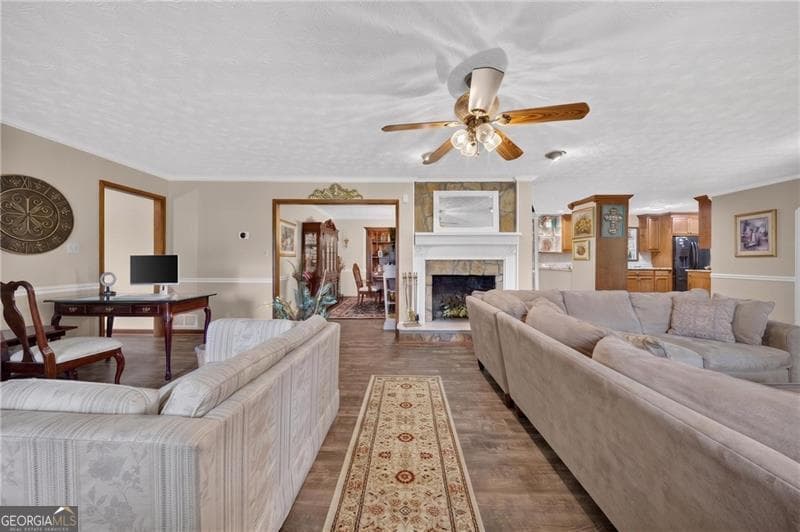 5 bedroom, 4.5 bathroom, 6,000 sq ft single family residence for sale at 1378 Amber Stapp Studdard Road, Social Circle, GA 30025 — photo 7