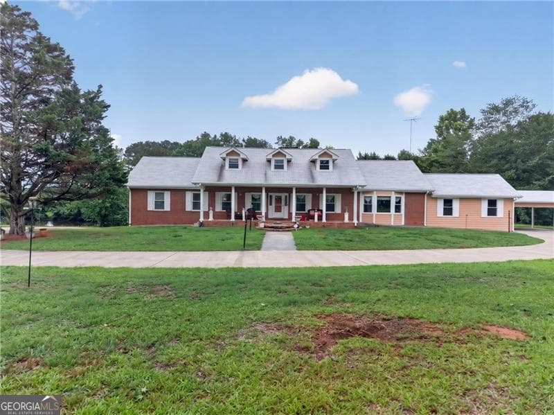 5 bedroom, 4.5 bathroom, 6,000 sq ft single family residence for sale at 1378 Amber Stapp Studdard Road, Social Circle, GA 30025 — photo 3