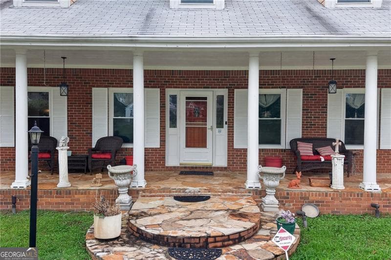 5 bedroom, 4.5 bathroom, 6,000 sq ft single family residence for sale at 1378 Amber Stapp Studdard Road, Social Circle, GA 30025 — photo 5