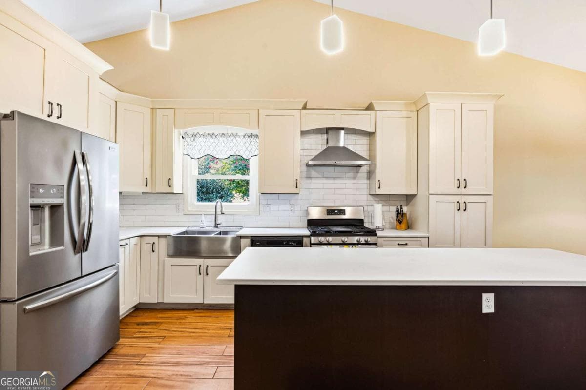 4 bedroom, 2 bathroom, 2,612 sq ft single family residence for sale at 1235 Sunhill Drive, Lawrenceville, GA 30043 — photo 2