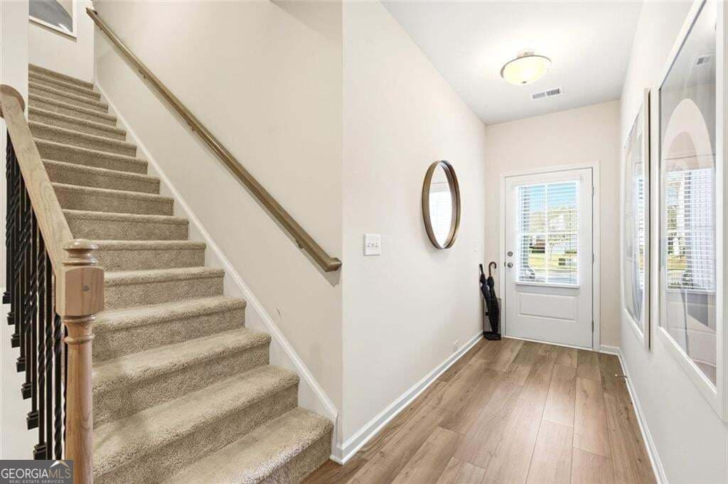 3 bedroom, 2.5 bathroom, 1,874 sq ft townhouse for sale at 1170 Chastain Drive, Sugar Hill, GA 30518 — photo 6