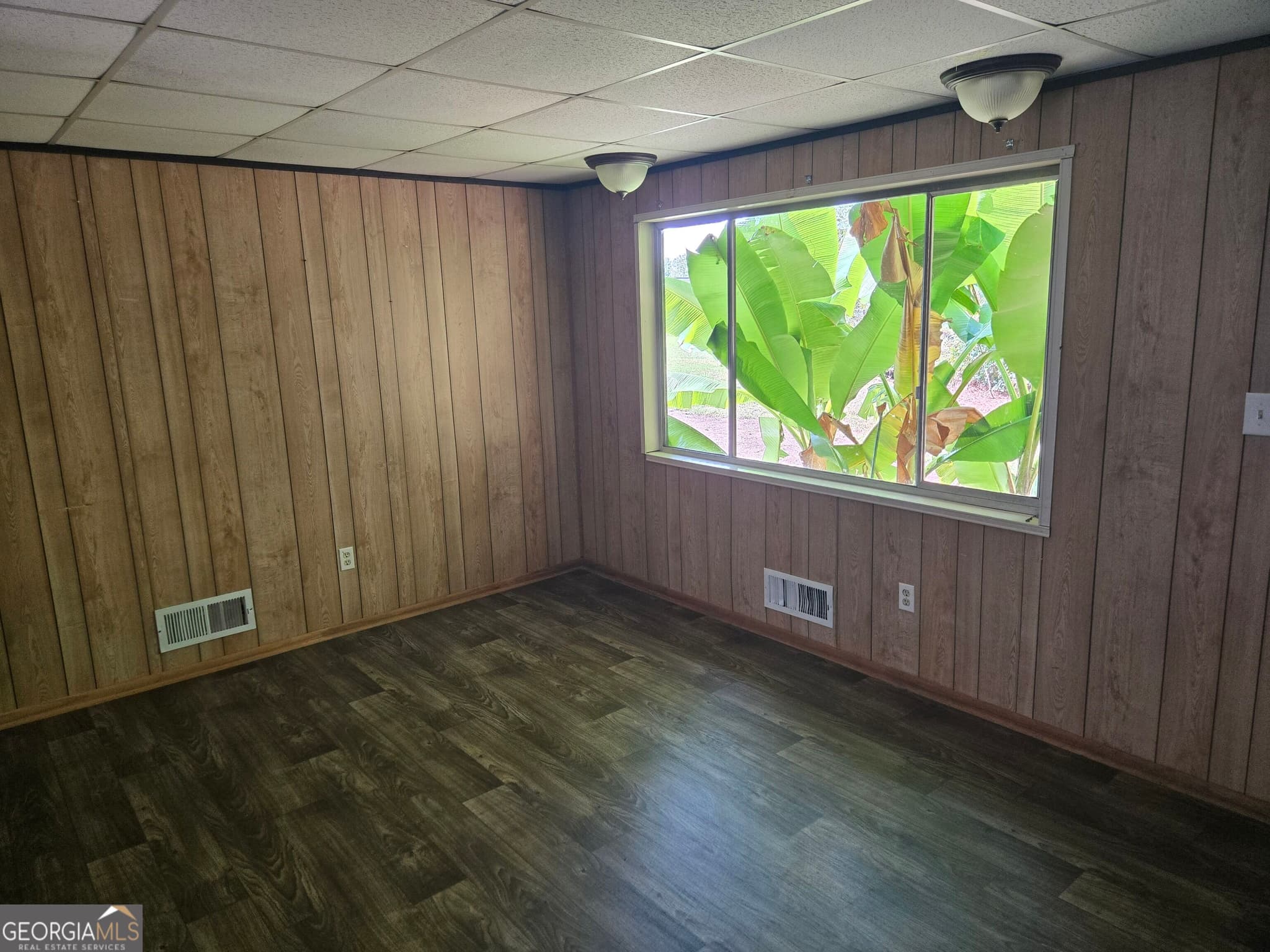 3 bedroom, 1 bathroom, 1,056 sq ft manufactured home,single family residence for rent at 3836 Rex Circle, Rex, GA 30273 for $1,500 a month — photo 4