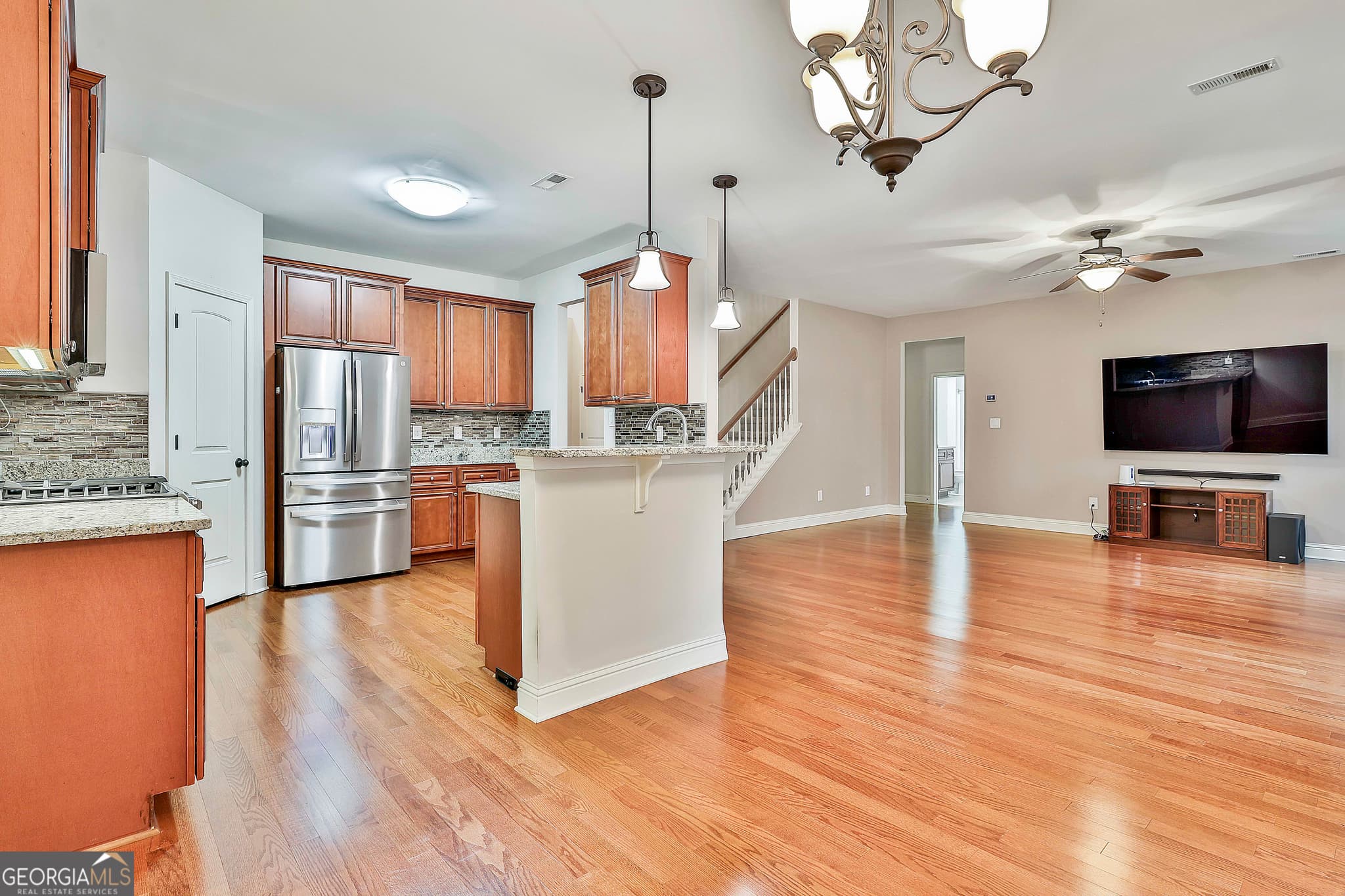4 bedroom, 3 bathroom, 3,477 sq ft single family residence for sale at 120 Meadow View Glen, Newnan, GA 30265 — photo 8