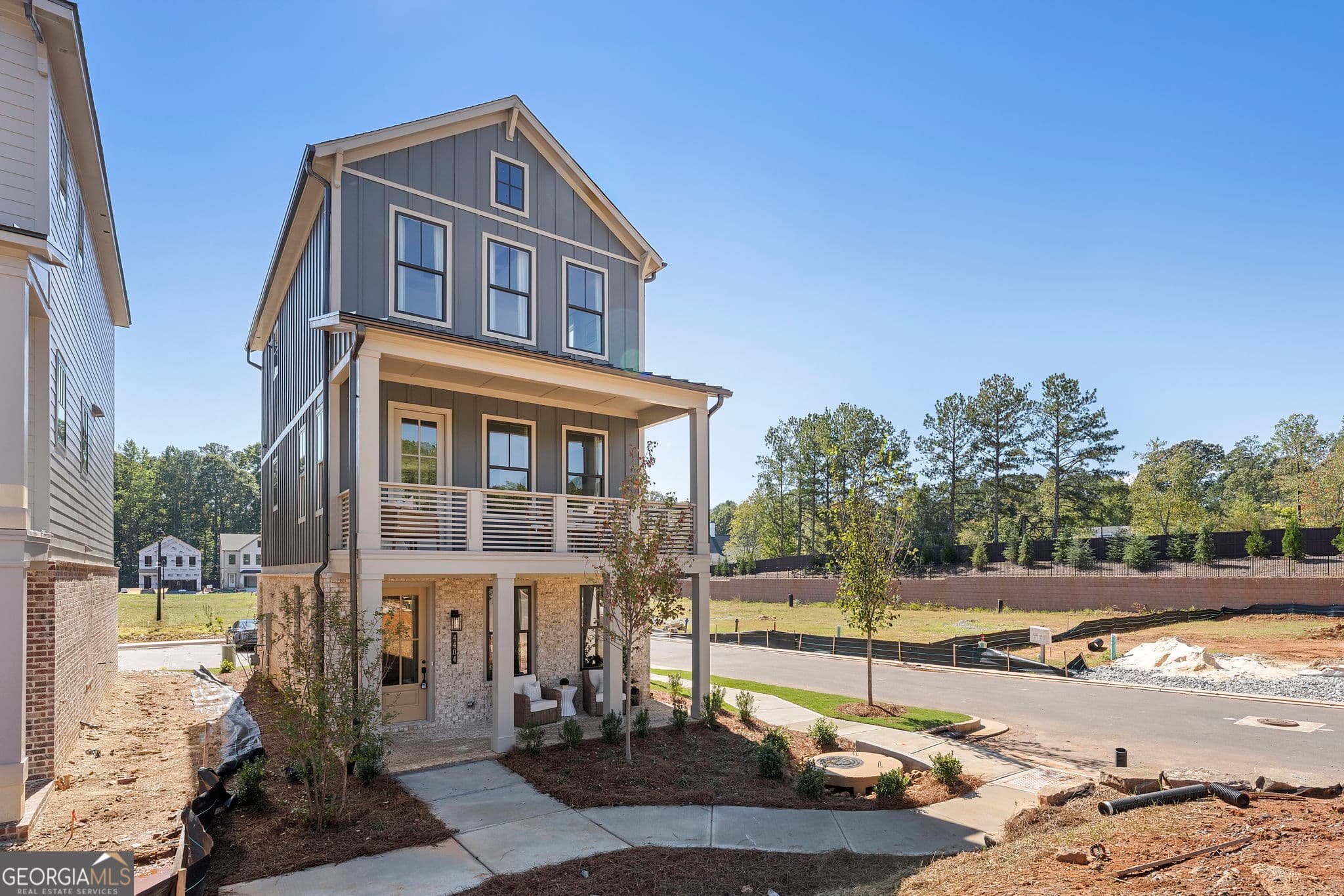 3 bedroom, 3.5 bathroom single family residence for sale at 4414 Braken Lane, Alpharetta, GA 30076 — photo 2