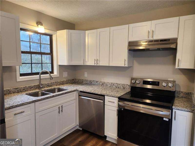 2 bedroom, 2.5 bathroom, 2,400 sq ft duplex for rent at 1285 S Lea Court, Smyrna, GA 30080 for $1,650 a month — photo 3