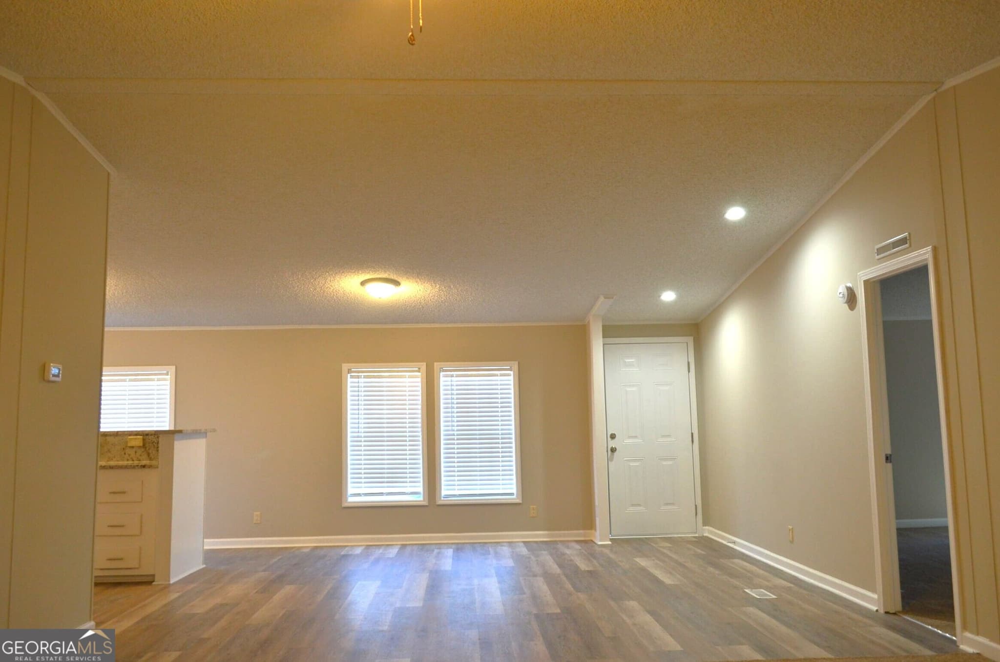 3 bedroom, 2 bathroom, 1,984 sq ft manufactured home,single family residence for sale at 138 Strickland Loop, Forsyth, GA 31029 — photo 2