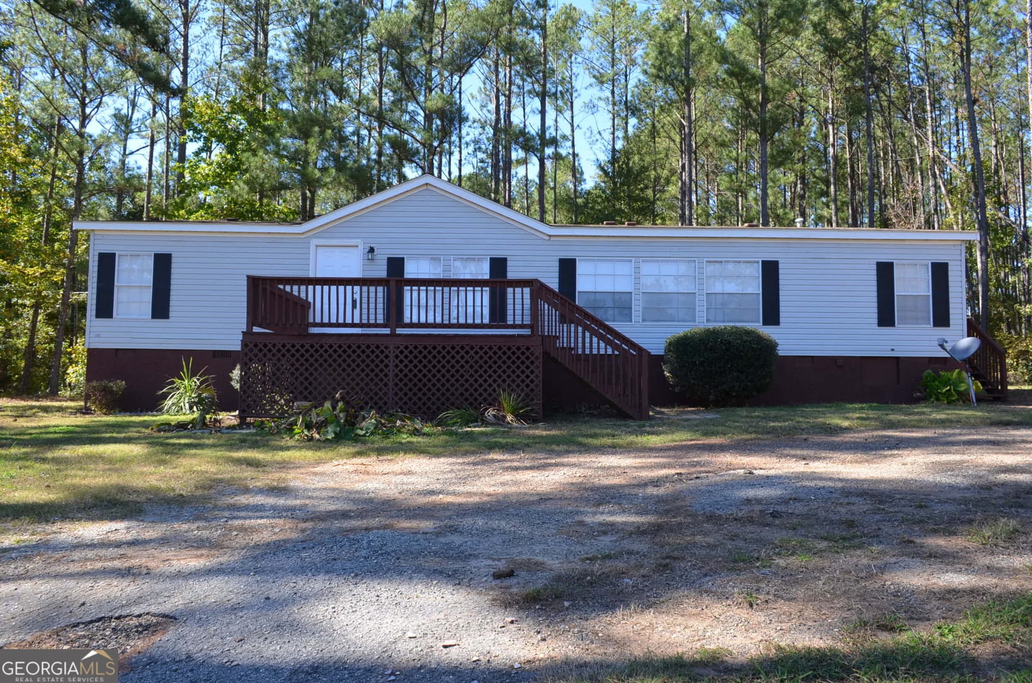3 bedroom, 2 bathroom, 1,984 sq ft manufactured home,single family residence for sale at 138 Strickland Loop, Forsyth, GA 31029