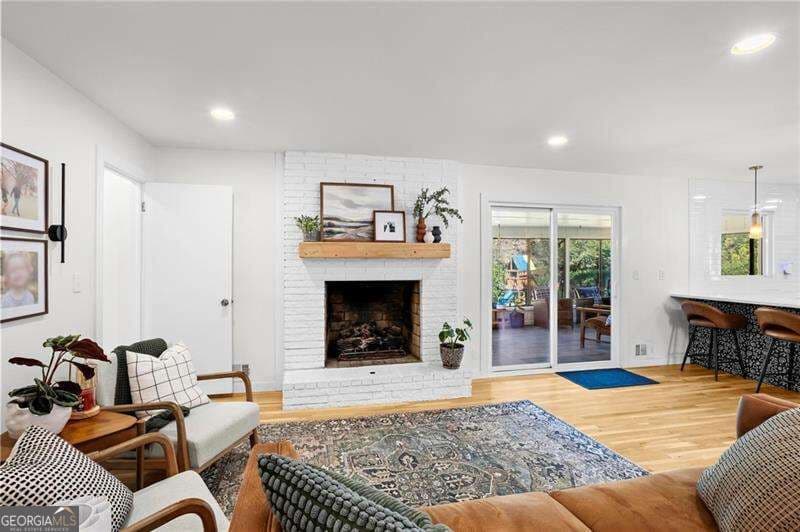 4 bedroom, 3.5 bathroom, 3,005 sq ft single family residence for sale at 4000 N Cooper Lake Road, Smyrna, GA 30082 — photo 3