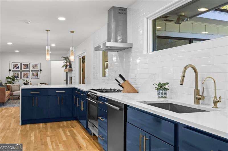 4 bedroom, 3.5 bathroom, 3,005 sq ft single family residence for sale at 4000 N Cooper Lake Road, Smyrna, GA 30082 — photo 10