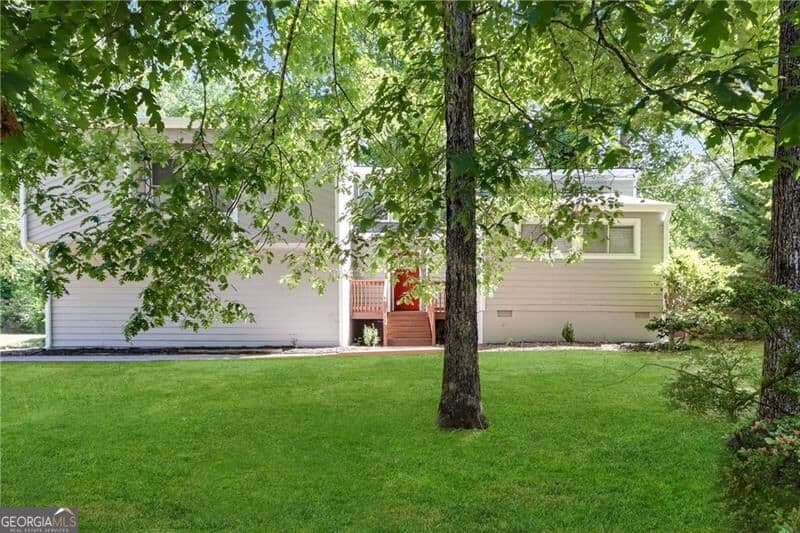 3 bedroom, 2 bathroom, 1,892 sq ft single family residence for sale at 704 Lost Creek Circle, Stone Mountain, GA 30088