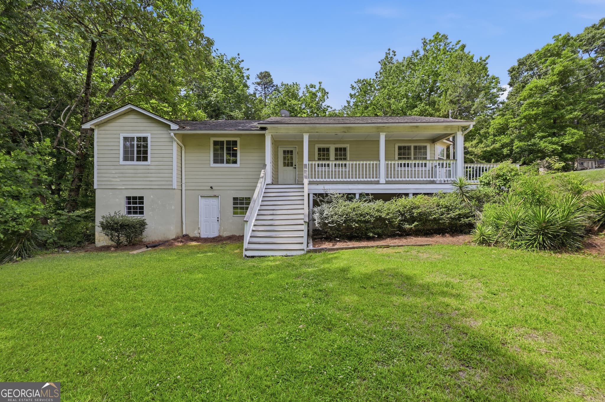 3 bedroom, 2 bathroom, 1,720 sq ft single family residence sold at 2864 Gaines Mill Road, Gainesville, GA 30507