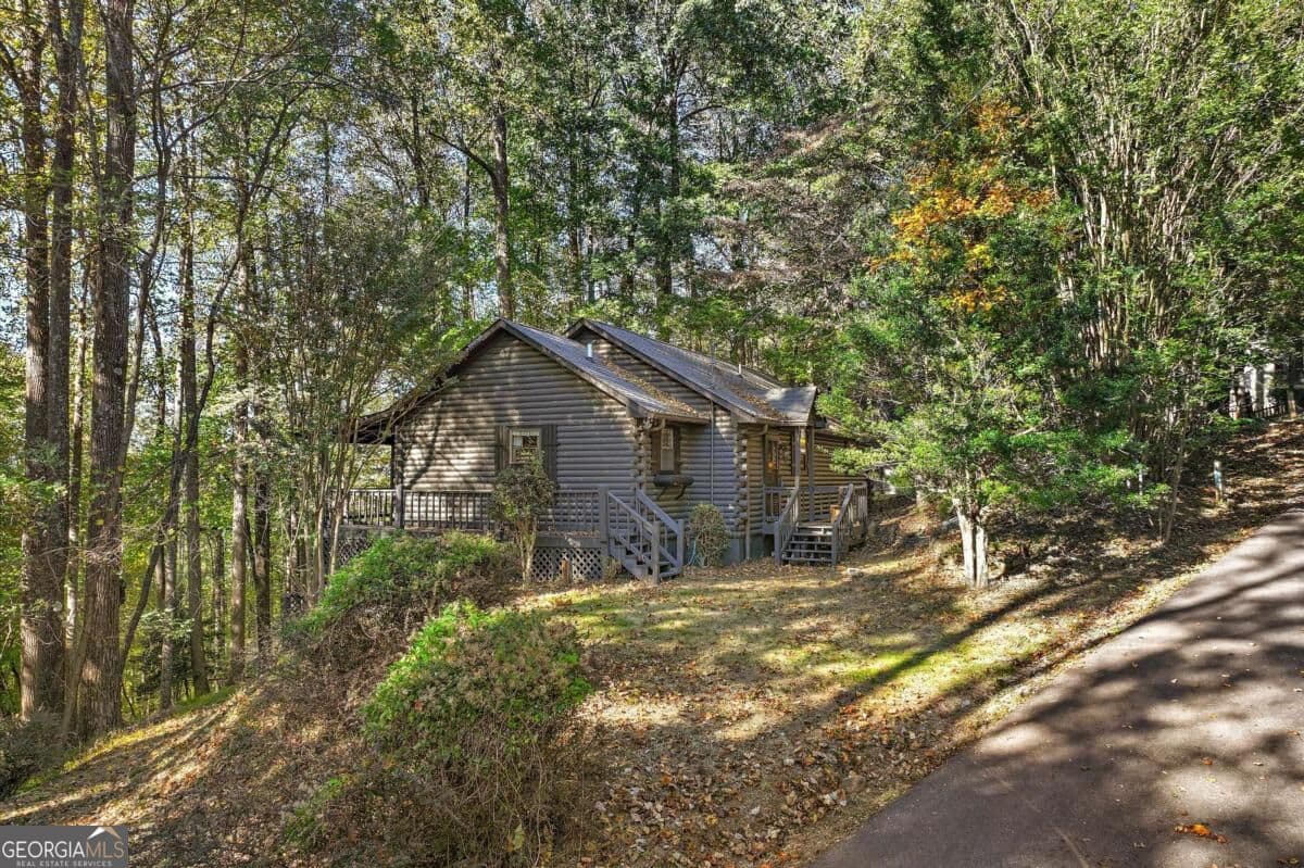 3 bedroom, 2 bathroom, 1,084 sq ft cabin,single family residence for sale at 1265 Walnut Ridge, Ellijay, GA 30536 — photo 9