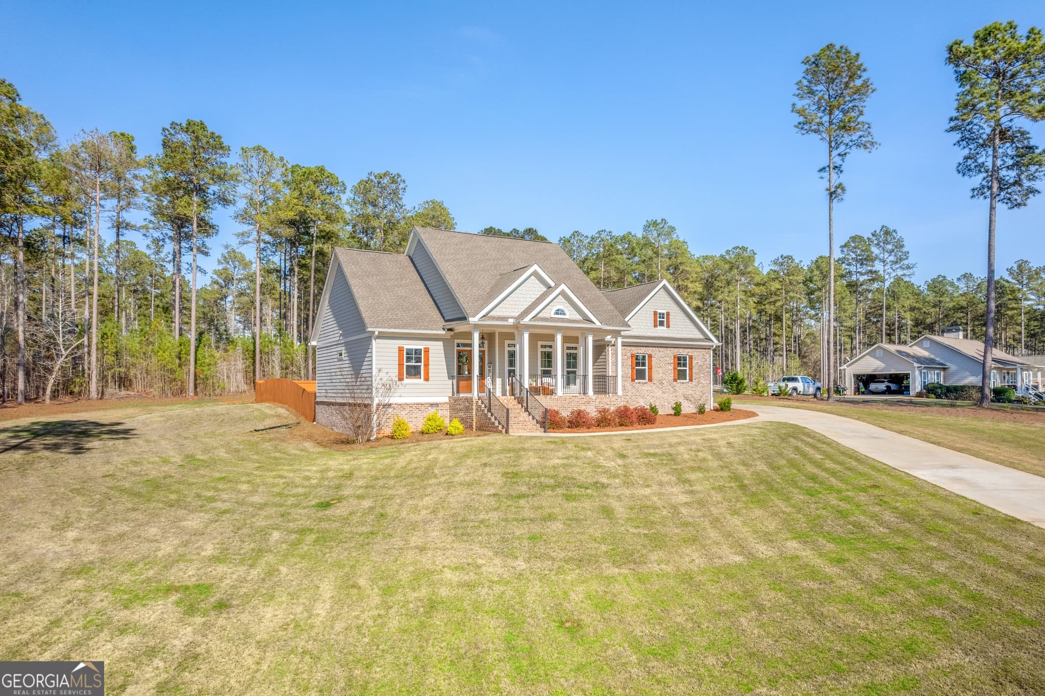 3 bedroom, 3 bathroom, 2,265 sq ft single family residence for sale at 111 Bluewater Boulevard, Eatonton, GA 31024 — photo 2
