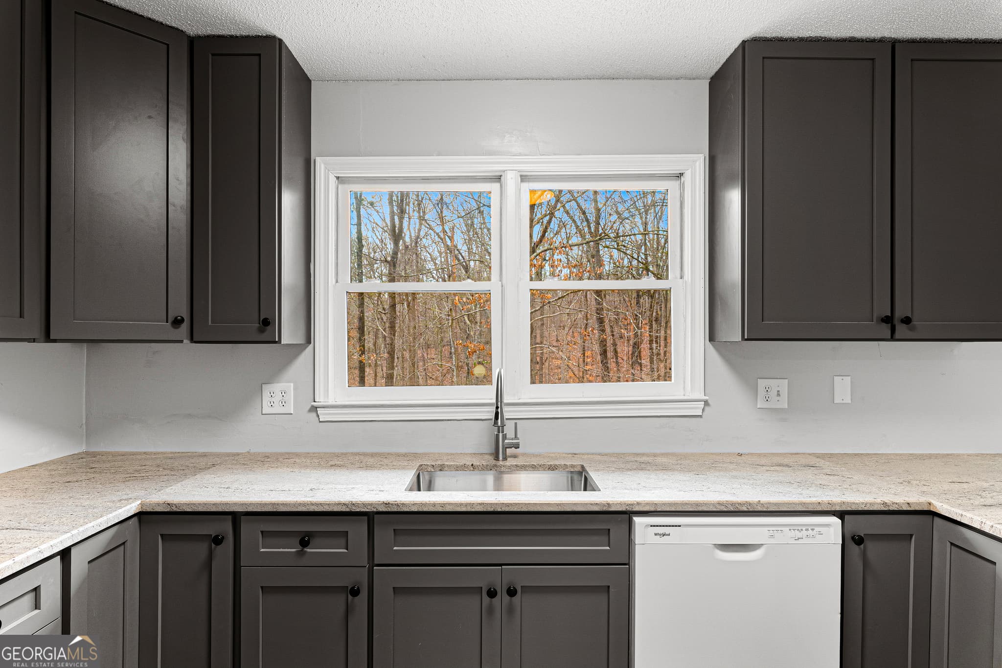 3 bedroom, 2 bathroom, 1,800 sq ft single family residence for sale at 251 Cherokee Drive, Fair Play, SC 29643 — photo 6