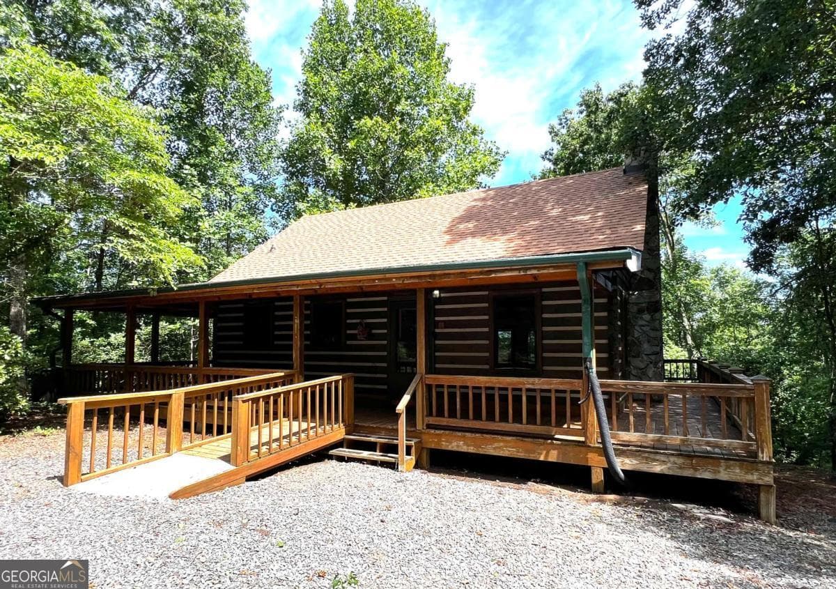 2 bedroom, 2.5 bathroom, 2,146 sq ft cabin,single family residence for sale at 187 Tiffany Lane, Mineral Bluff, GA 30559 — photo 2