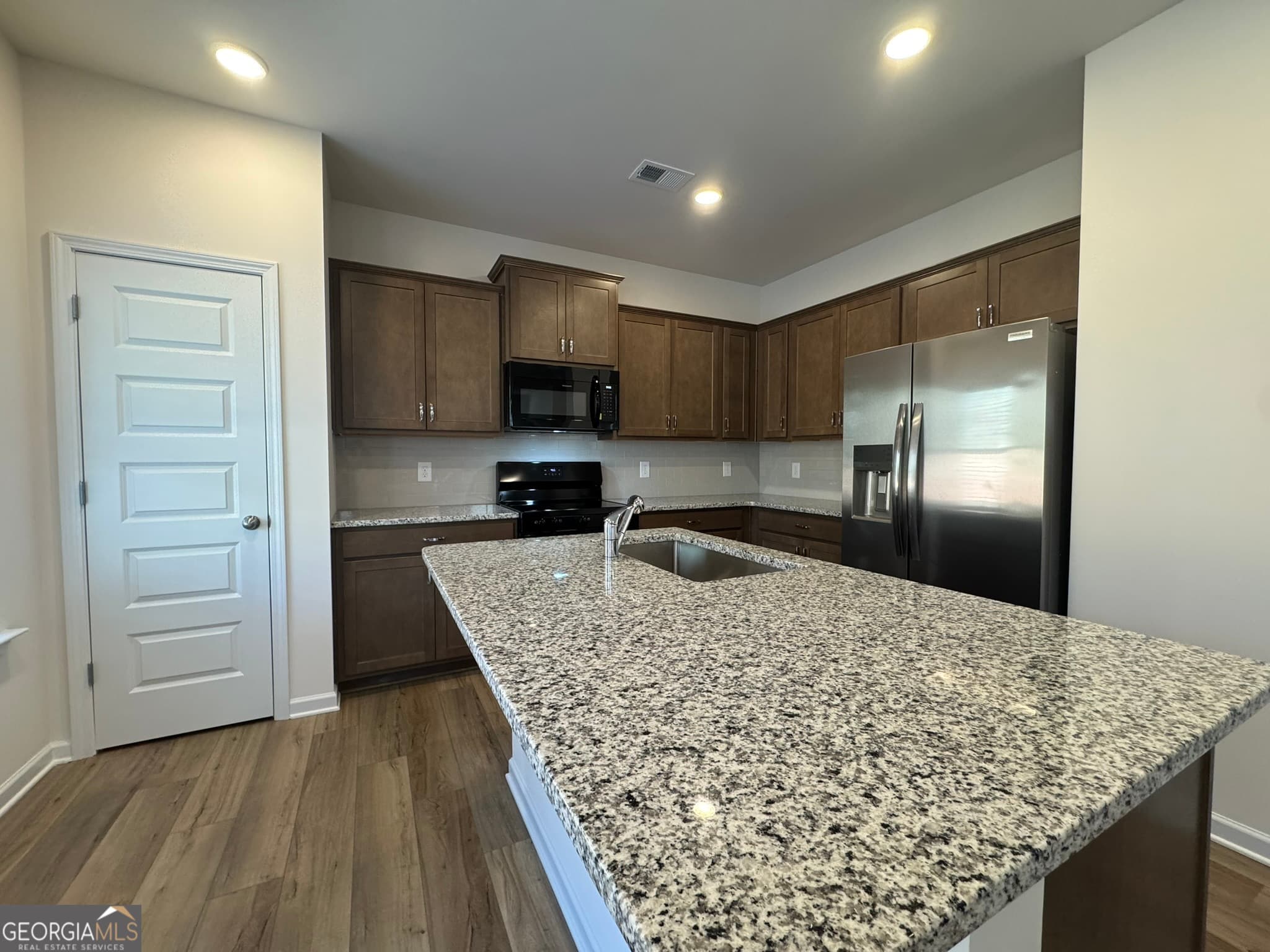 3 bedroom, 2.5 bathroom, 1,813 sq ft single family residence for rent at 190 Fair Oak Lane, Calhoun, GA 30701 for $1,995 a month — photo 9