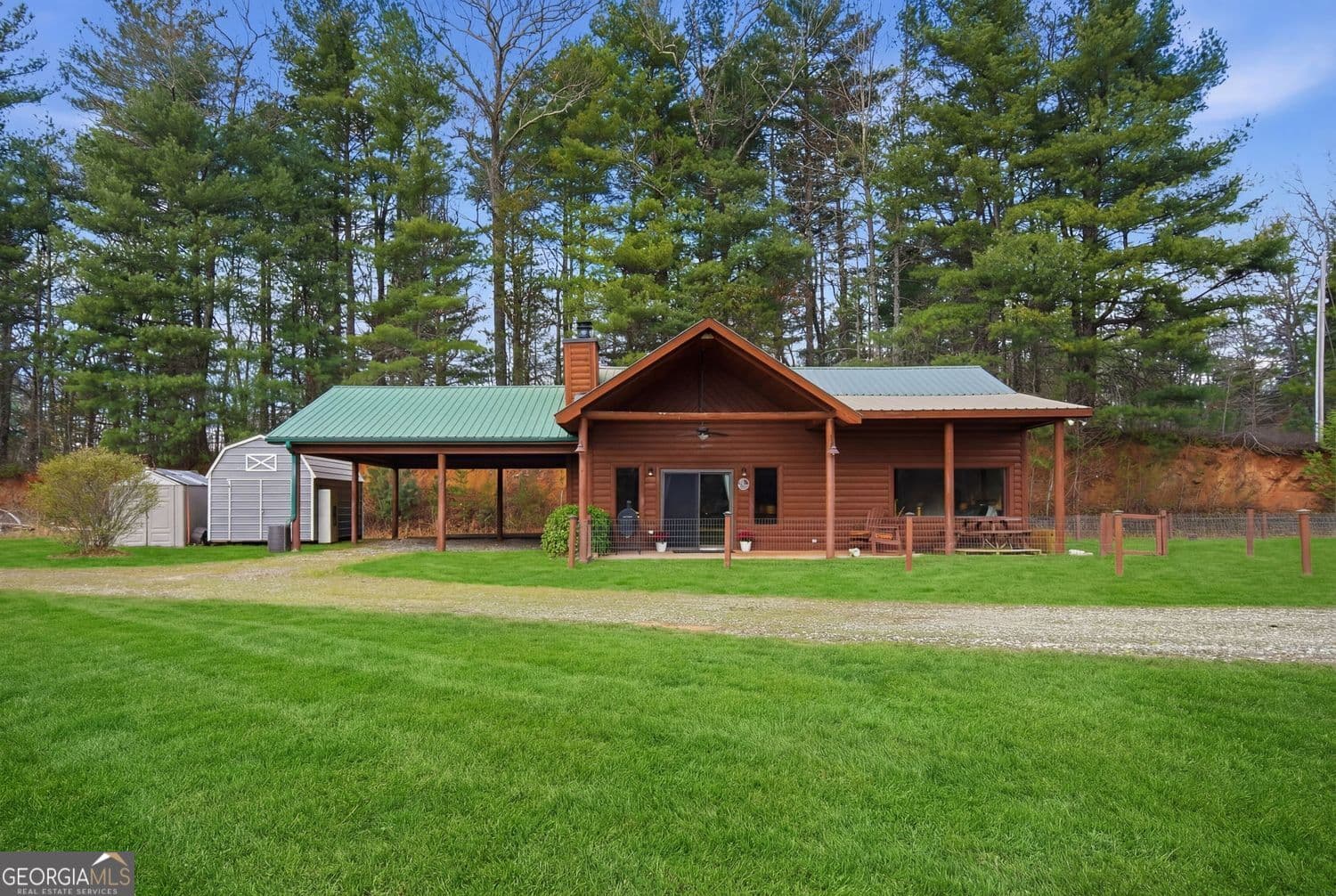 2 bedroom, 1 bathroom, 1,080 sq ft cabin,single family residence under contract at 12877 Appalachian Highway, Morganton, GA 30560 — photo 2
