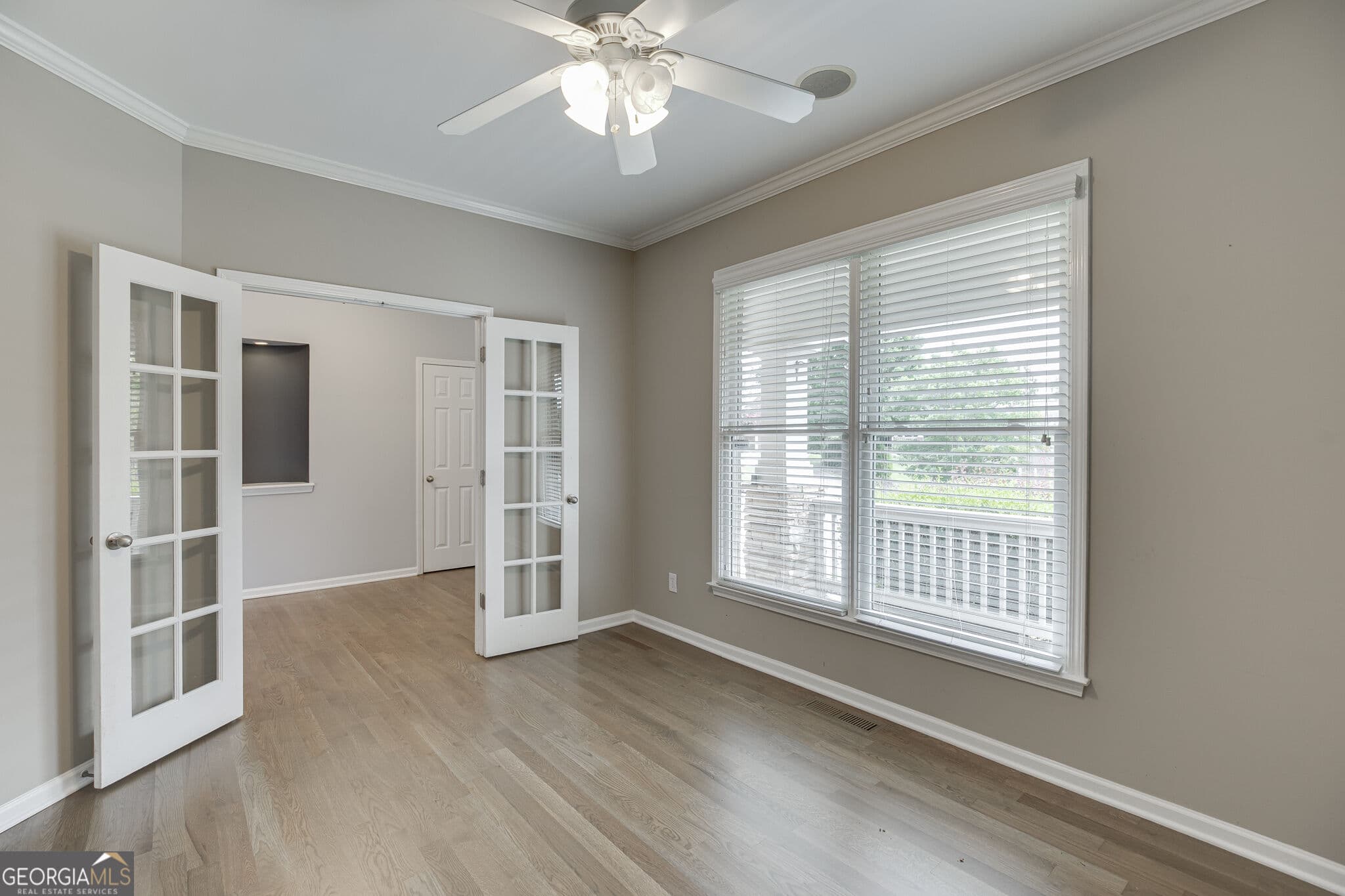 7 bedroom, 6 bathroom, 5,086 sq ft single family residence for sale at 7563 Brookstone Circle, Flowery Branch, GA 30542 — photo 6