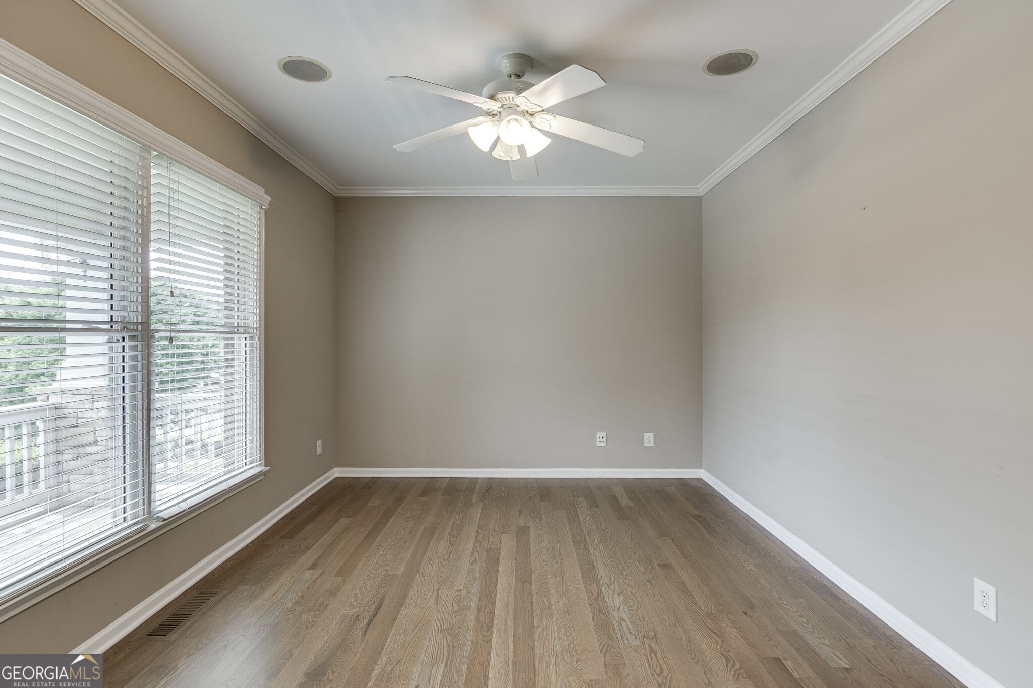 7 bedroom, 6 bathroom, 5,086 sq ft single family residence for sale at 7563 Brookstone Circle, Flowery Branch, GA 30542 — photo 5