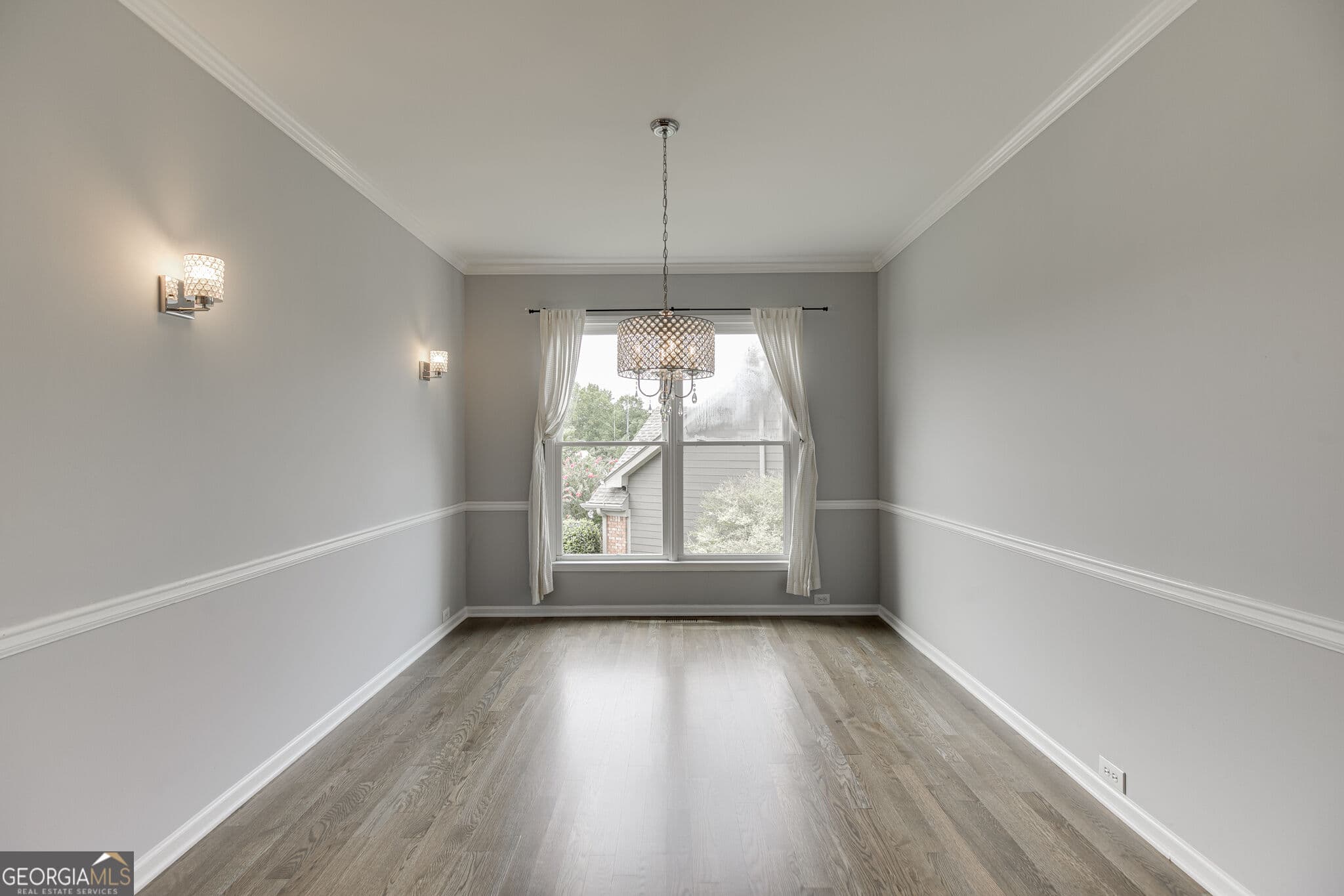 7 bedroom, 6 bathroom, 5,086 sq ft single family residence for sale at 7563 Brookstone Circle, Flowery Branch, GA 30542 — photo 8