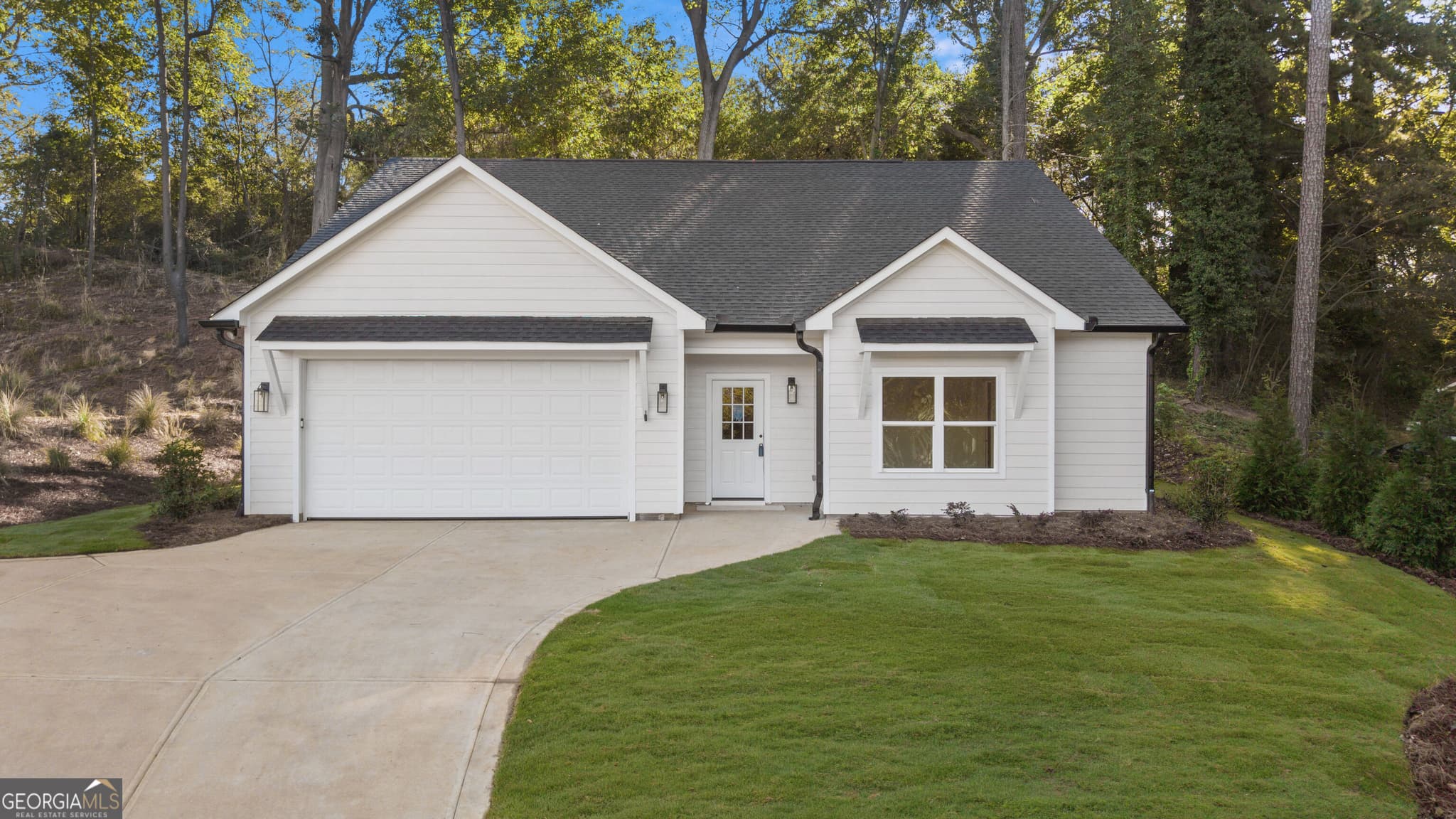 3 bedroom, 2.5 bathroom, 1,550 sq ft single family residence for sale at 106 Pinecrest Drive, Greensboro, GA 30642 — photo 2