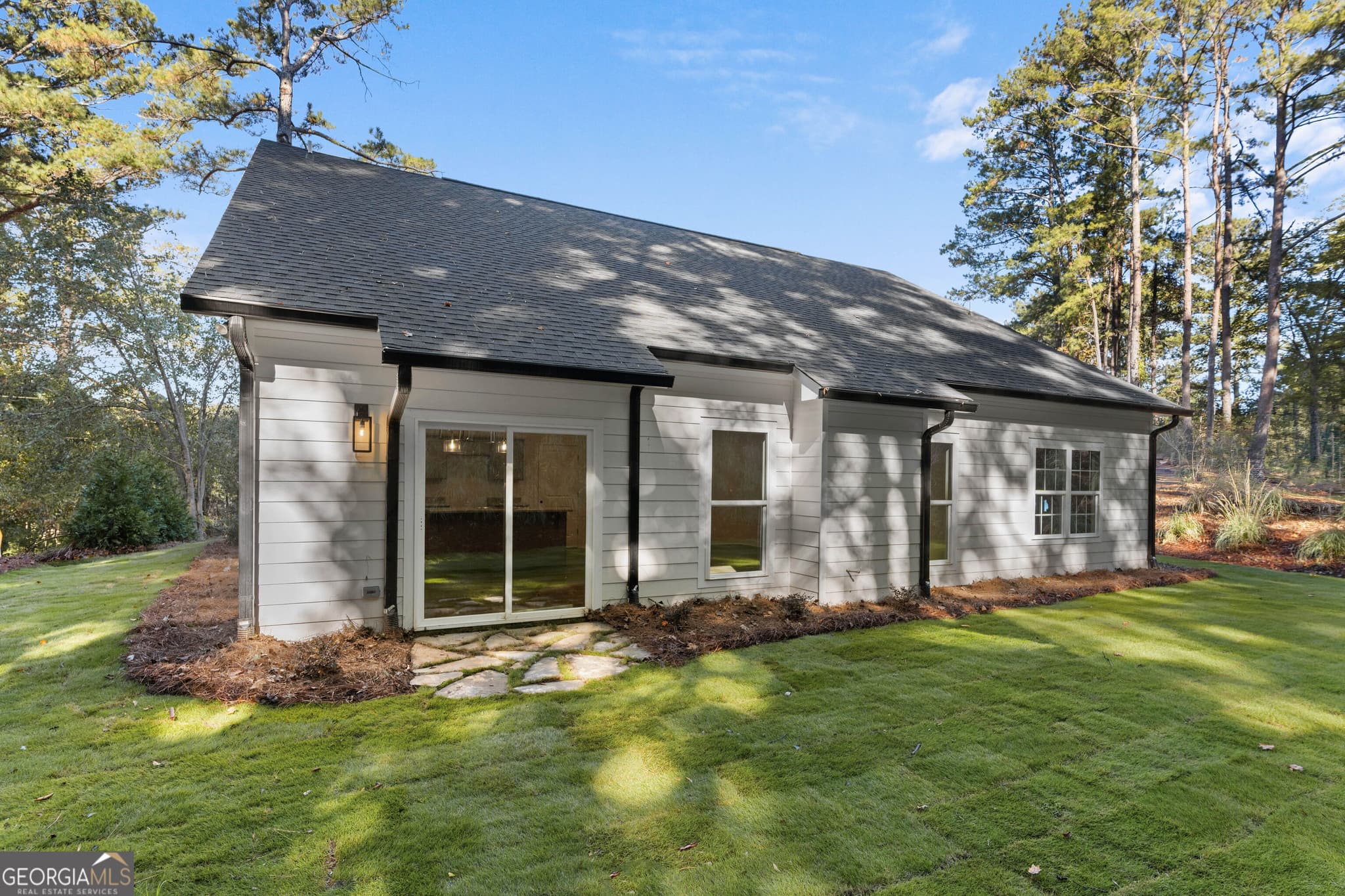 3 bedroom, 2.5 bathroom, 1,550 sq ft single family residence for sale at 106 Pinecrest Drive, Greensboro, GA 30642 — photo 5