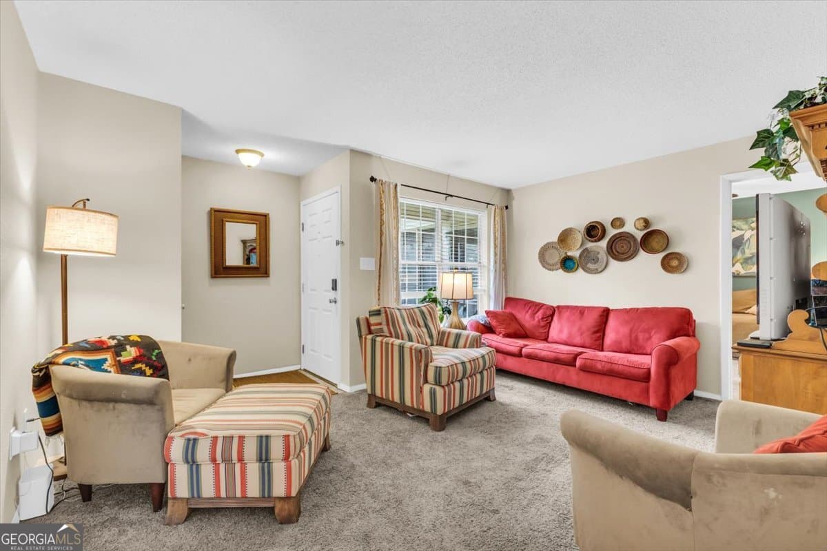 2 bedroom, 2 bathroom, 900 sq ft condominium for sale at 401 N Cromwell Road T6, Savannah, GA 31410 — photo 7