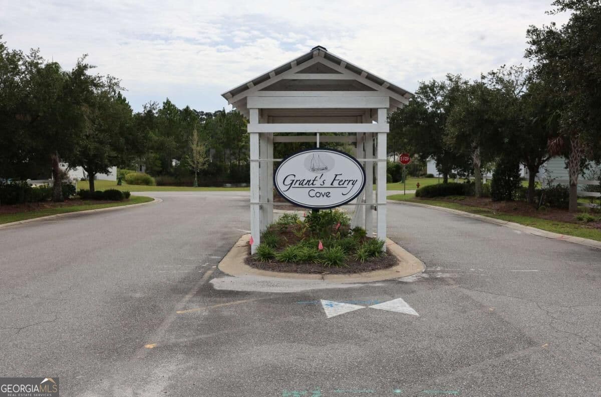 3 bedroom, 3.5 bathroom single family residence for sale at 256 Bottlebrush Walk, Brunswick, GA 31525 — photo 2