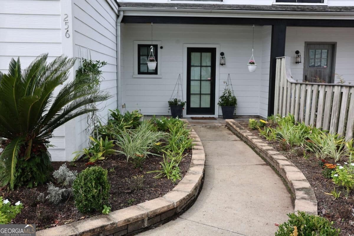 3 bedroom, 3.5 bathroom single family residence for sale at 256 Bottlebrush Walk, Brunswick, GA 31525 — photo 5