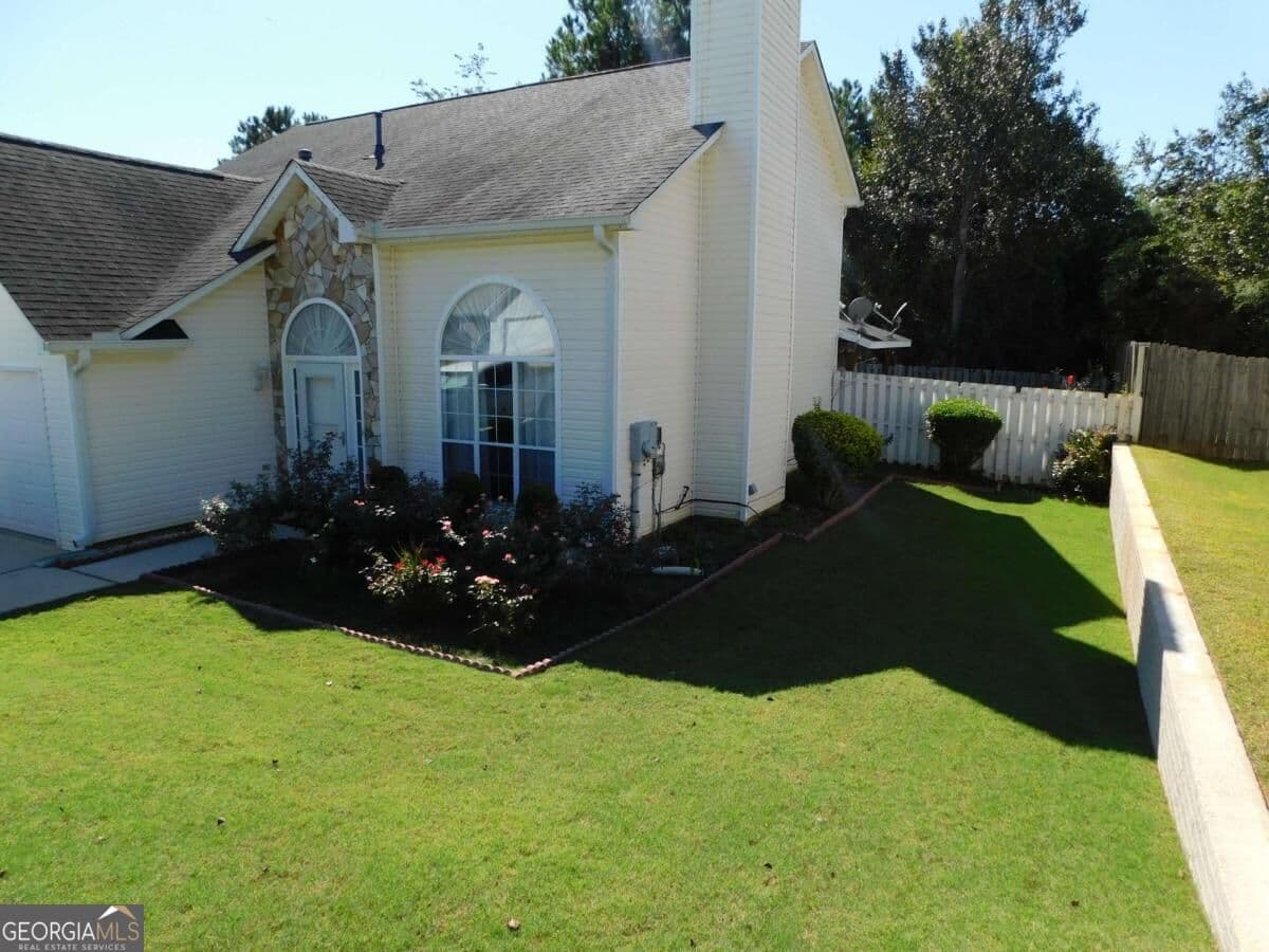 3 bedroom, 2.5 bathroom, 1,755 sq ft single family residence for sale at 214 Summer Hill Circle, Stockbridge, GA 30281 — photo 5