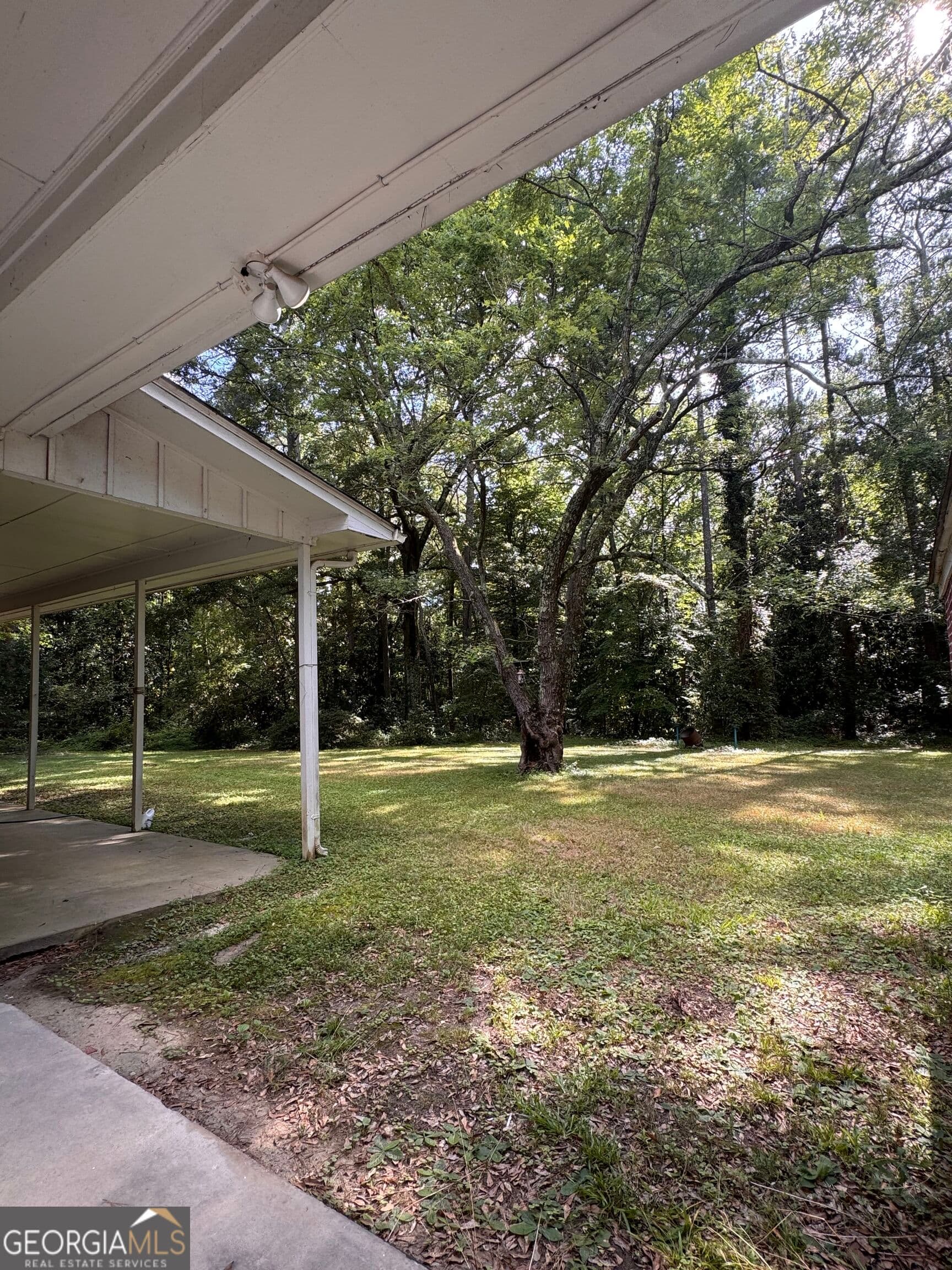 3 bedroom, 2 bathroom, 1,837 sq ft single family residence for sale at 2934 Union Grove Road, Conyers, GA 30012 — photo 10
