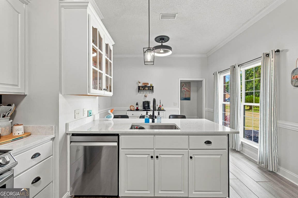 4 bedroom, 3 bathroom, 2,572 sq ft single family residence for sale at 118 Regal Road, Brunswick, GA 31523 — photo 9