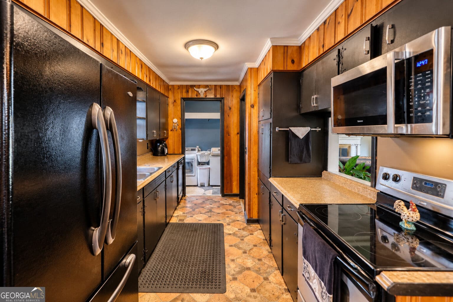 4 bedroom, 1.5 bathroom, 1,978 sq ft single family residence for sale at 805 S West Street, Greensboro, GA 30642 — photo 8