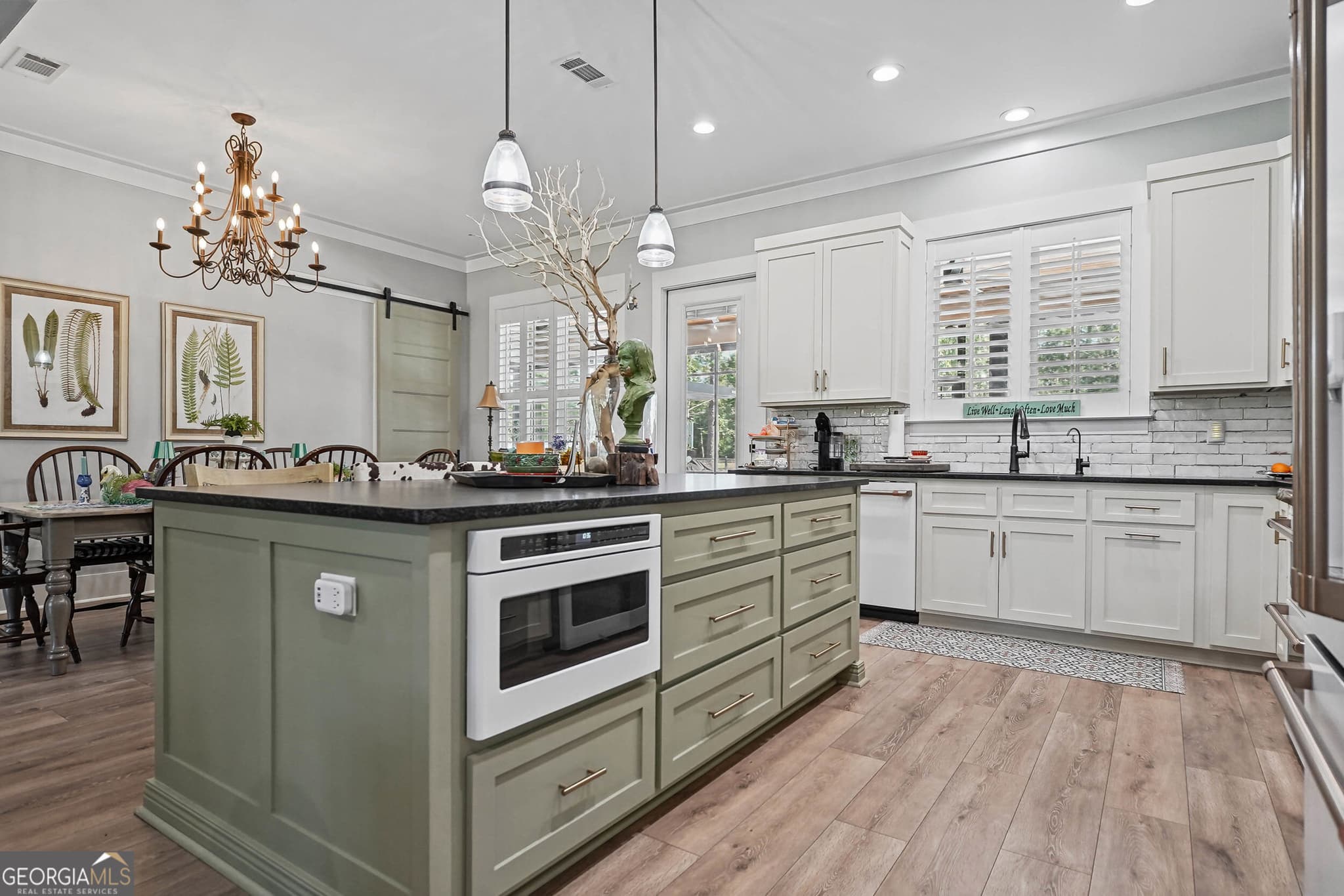 4 bedroom, 3.5 bathroom, 2,601 sq ft single family residence under contract at 223 Tupelo Drive, Leesburg, GA 31763 — photo 7