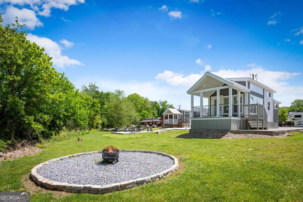 1 bedroom, 1 bathroom, 474 sq ft manufactured home,single family residence for sale at 122 Mountain Meadows Drive 122, Morganton, GA 30560 — photo 3