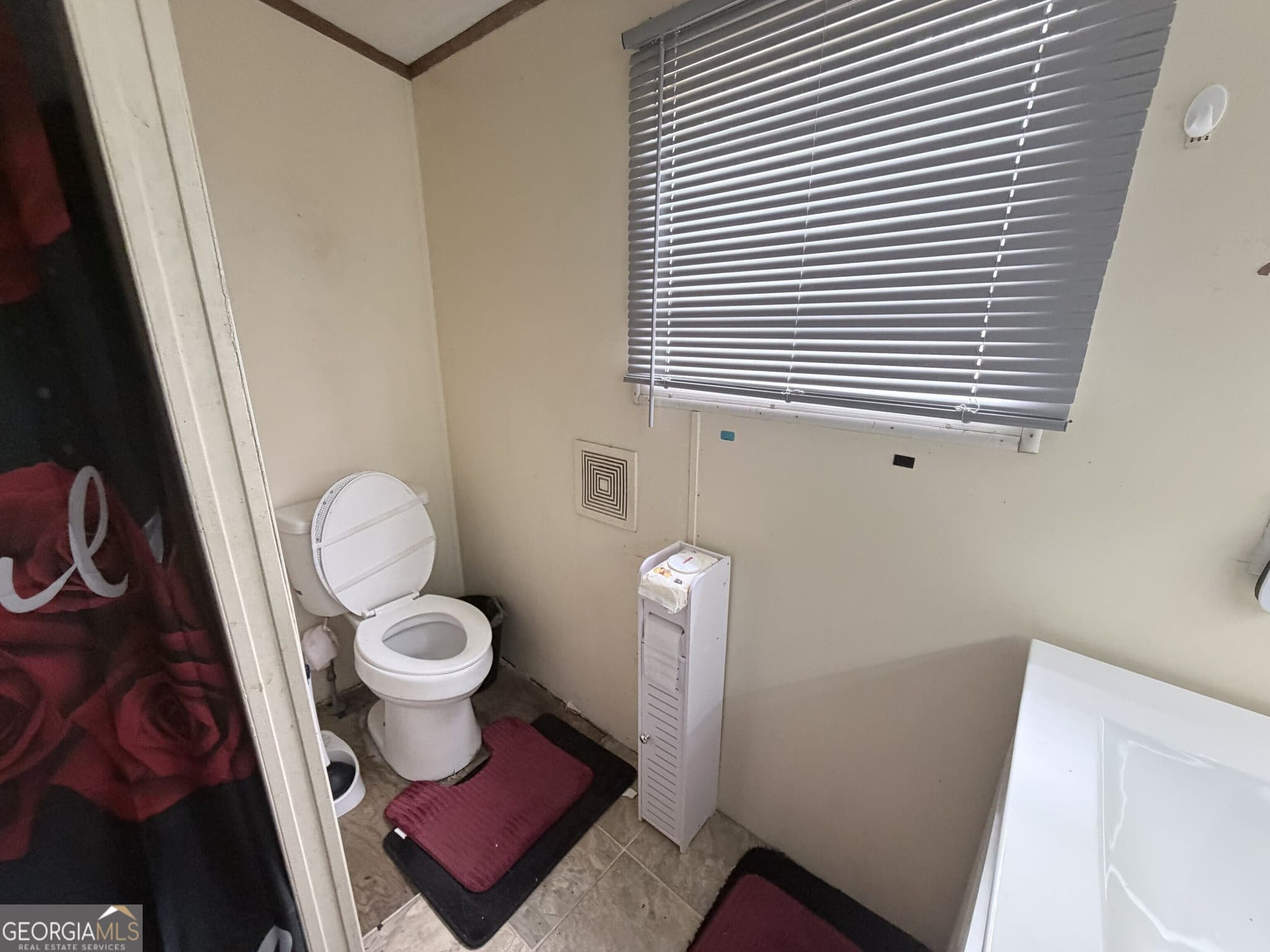 3 bedroom, 2 bathroom, 1,000 sq ft single family residence for sale at 165 Long Bay Road, Twin City, GA 30471 — photo 4