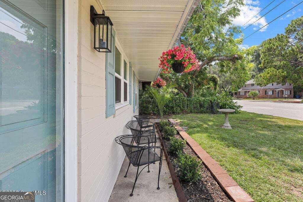 3 bedroom, 2 bathroom, 1,120 sq ft single family residence for sale at 1204 4th Avenue, Brunswick, GA 31520 — photo 9