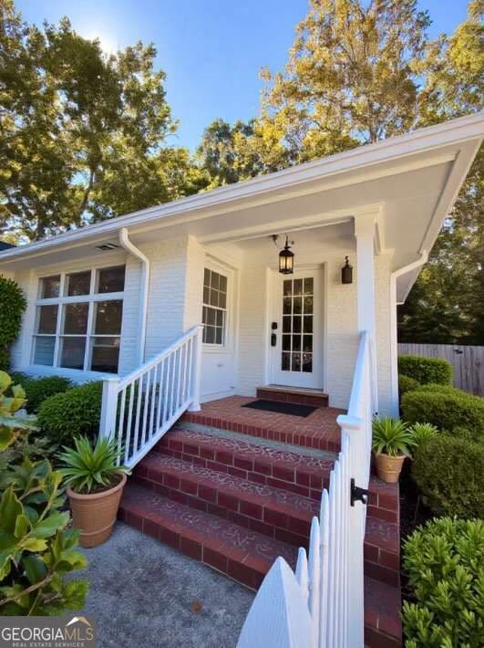 2 bedroom, 1 bathroom, 975 sq ft single family residence for sale at 199 Bishop Drive, Marietta, GA 30060 — photo 2