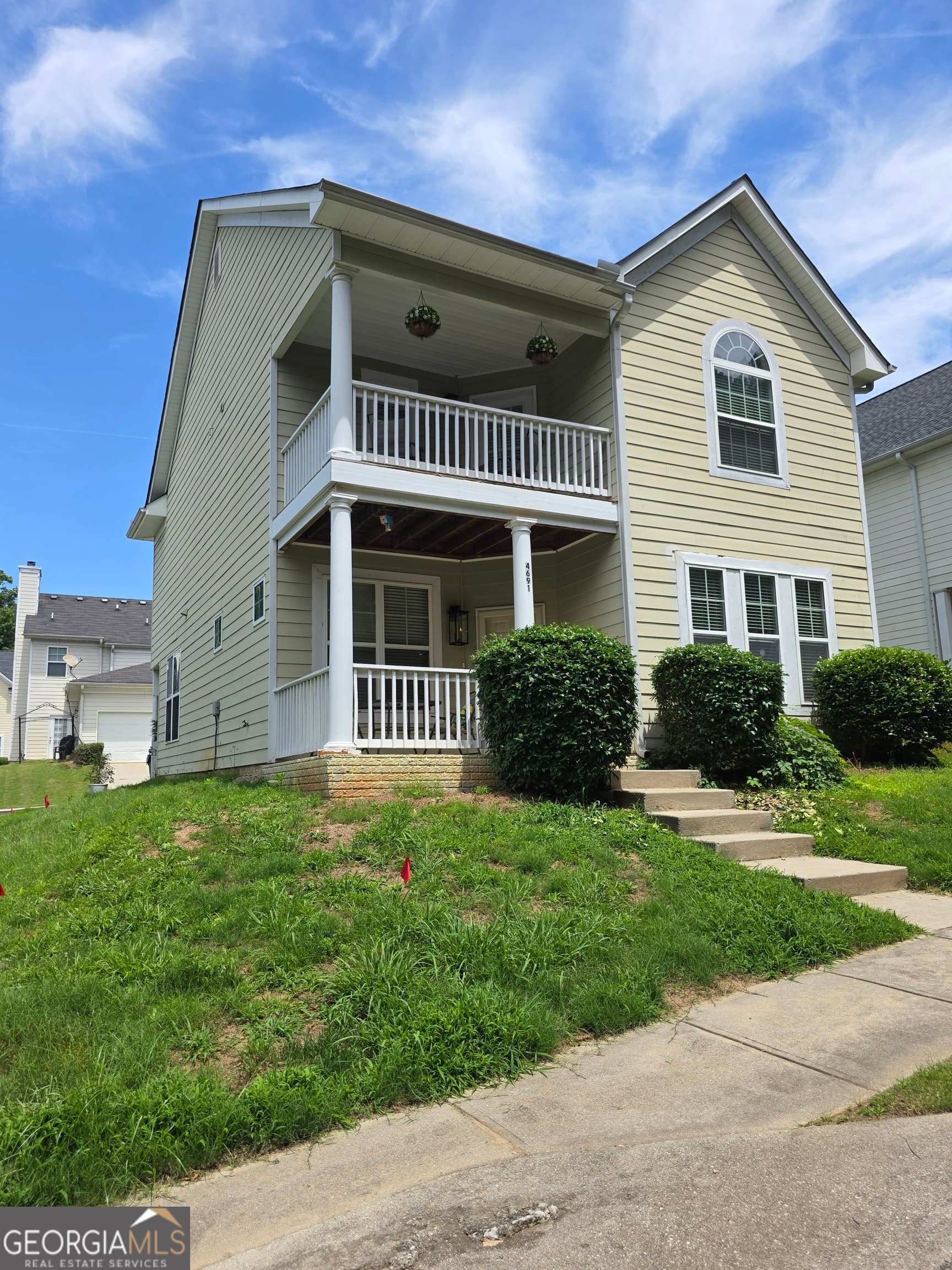 3 bedroom, 2.5 bathroom, 1,821 sq ft single family residence for rent at 4691 Highpoint Lane, Atlanta, GA 30349 for $2,225 a month — photo 2