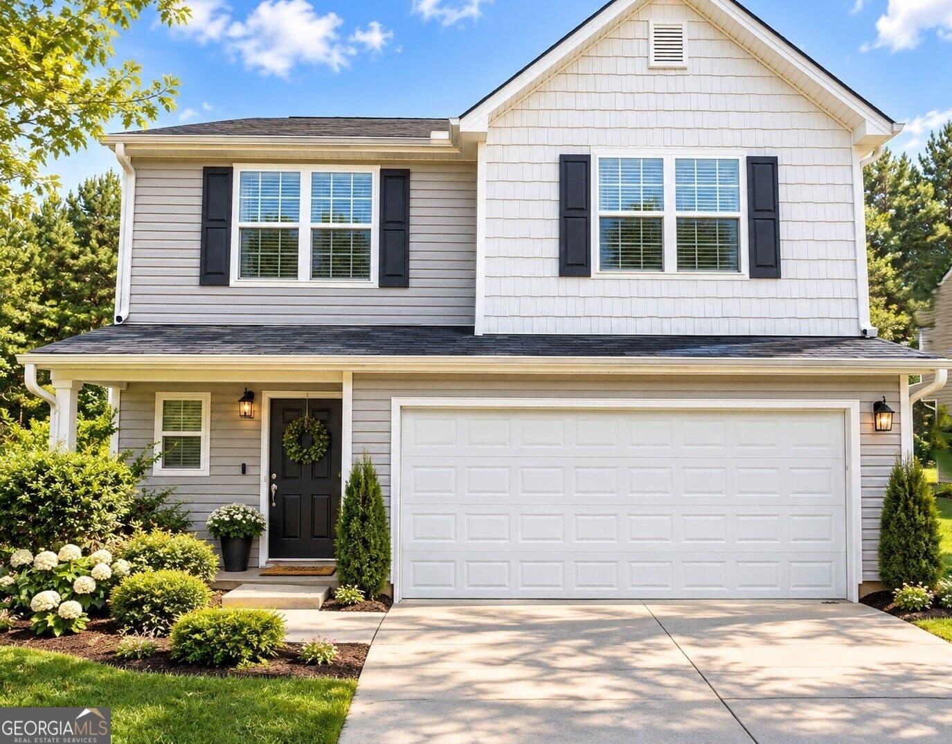 3 bedroom, 2.5 bathroom, 2,112 sq ft single family residence for sale at 231 Lantana Crossing, Dallas, GA 30132 — photo 1 of 10