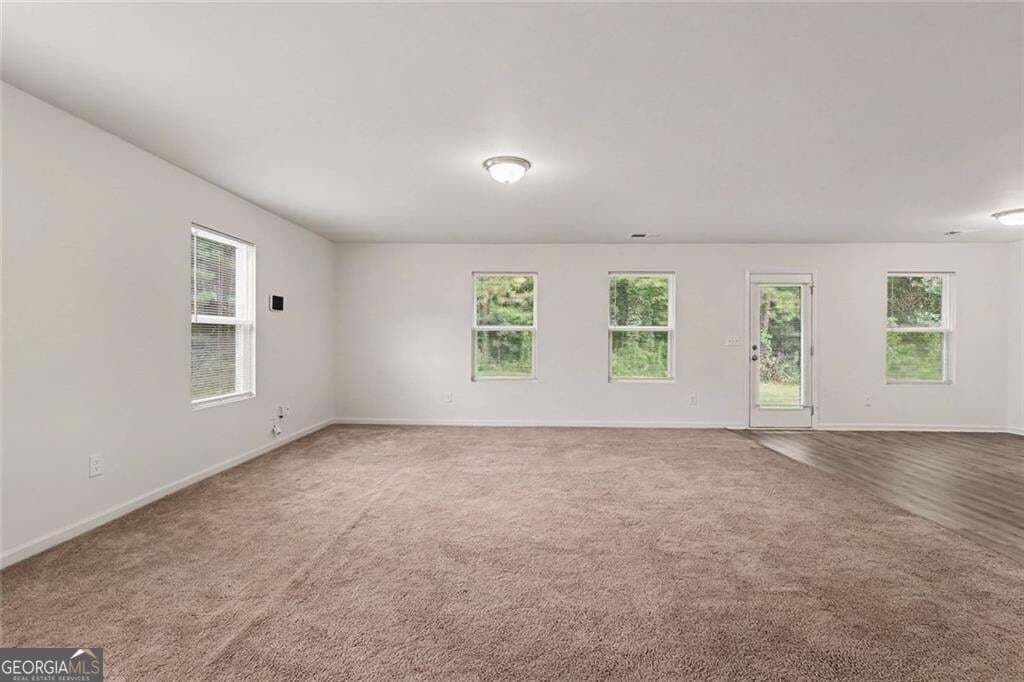 3 bedroom, 2.5 bathroom, 2,112 sq ft single family residence for sale at 231 Lantana Crossing, Dallas, GA 30132 — photo 4